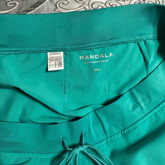 Mandala scrub set size 2X - Picture 5 of 7